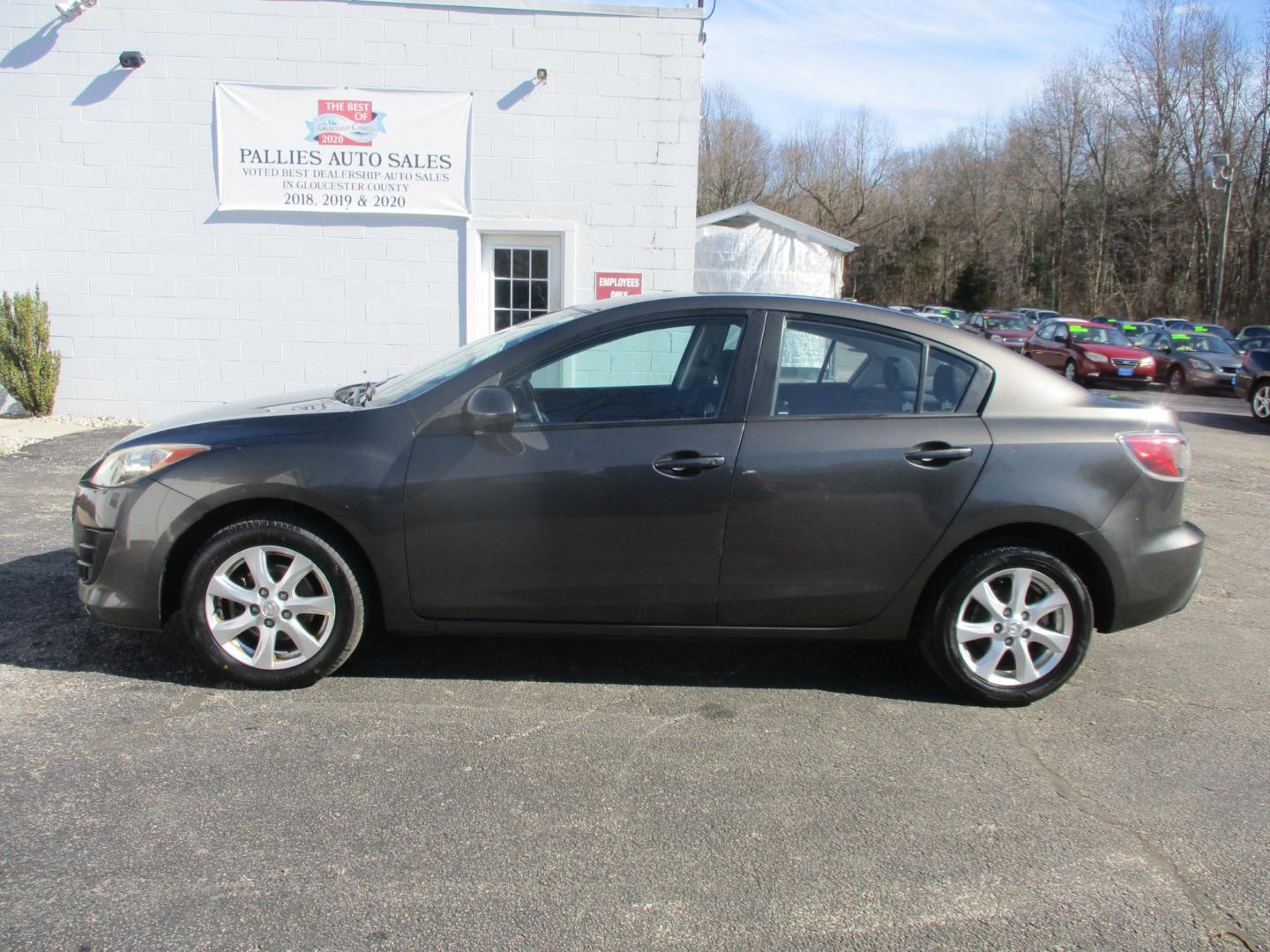 2010 GRAY Mazda MAZDA3 (JM1BL1SG7A1) , AUTOMATIC transmission, located at 540a Delsea Drive, Sewell, NJ, 08080, (856) 589-6888, 39.752560, -75.111206 - Photo#2